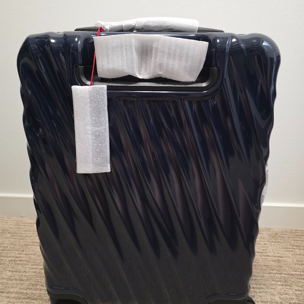 Tumi 19 degree Continental Carry On Navy Blue suitcase Brand new